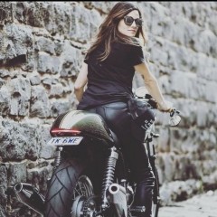 vintage motorbike girl T 054545454 Y